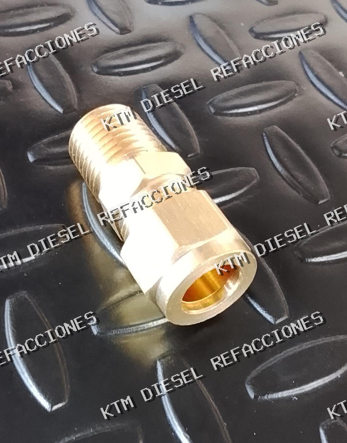 CONEXION RECTA 3/8 A 1/4 NPT LATON  