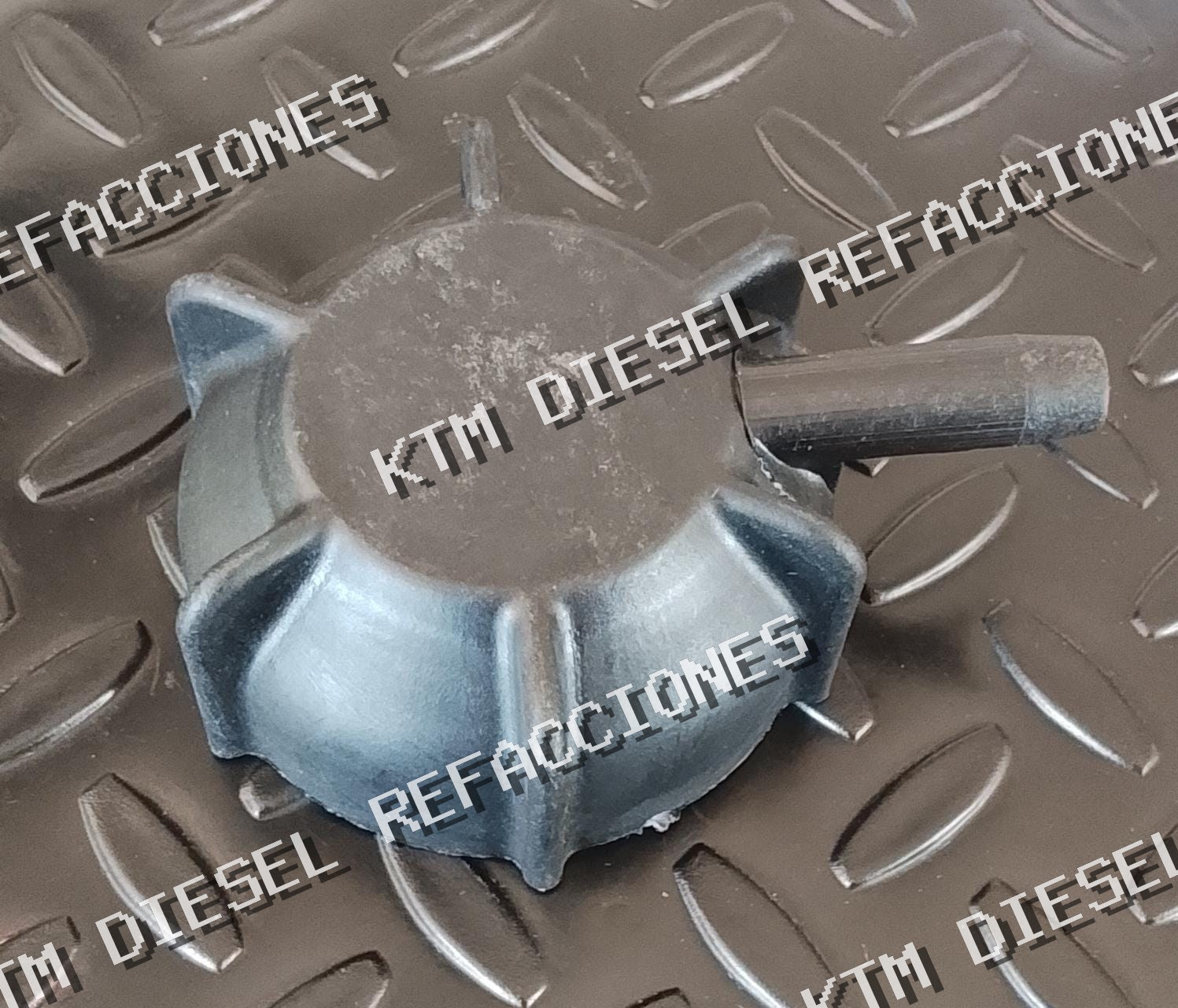 TAPON DEPOSITO VOLVO 08-21 ACP