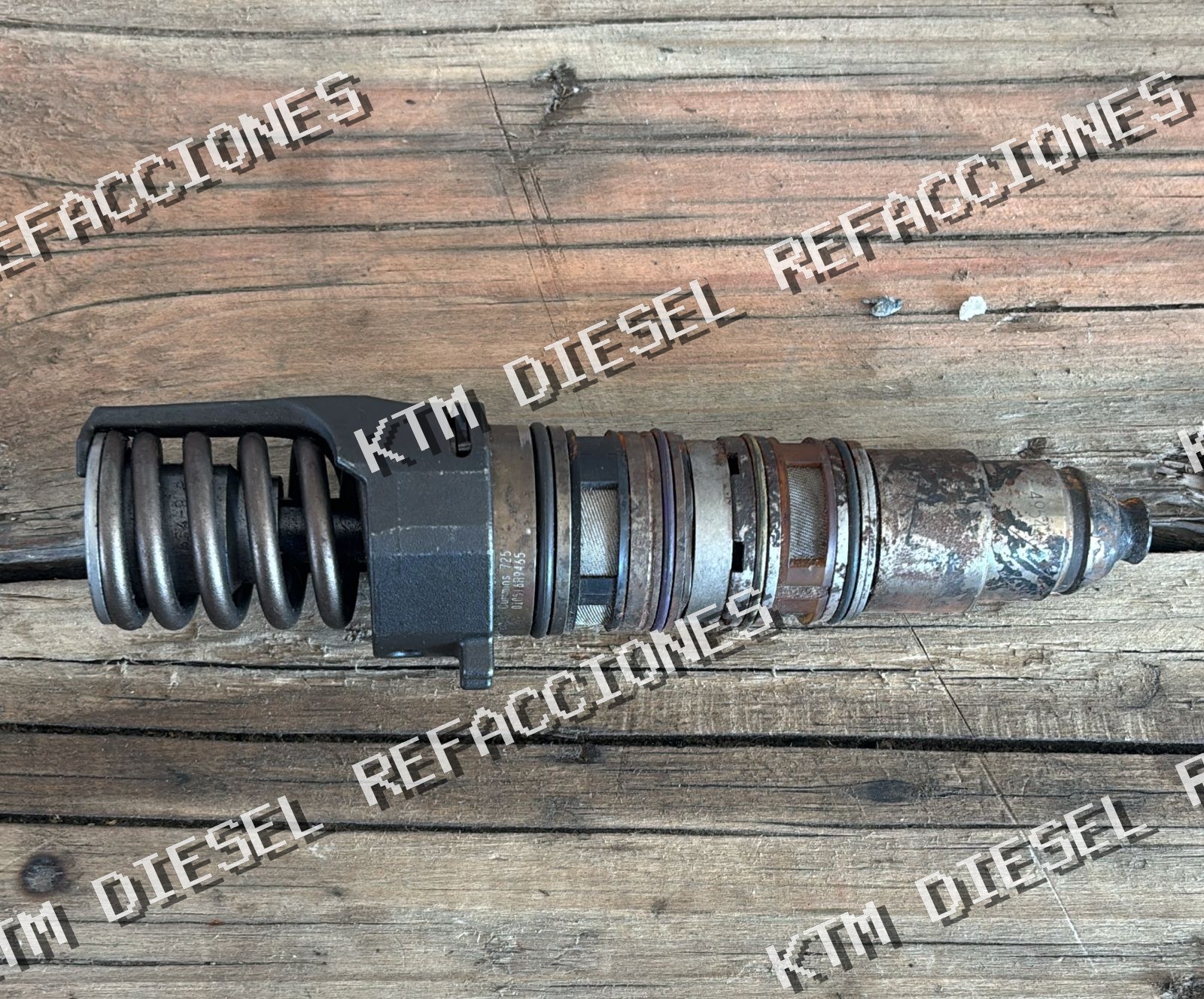 INYECTOR DE COMBUSTIBLE CUMMINS 