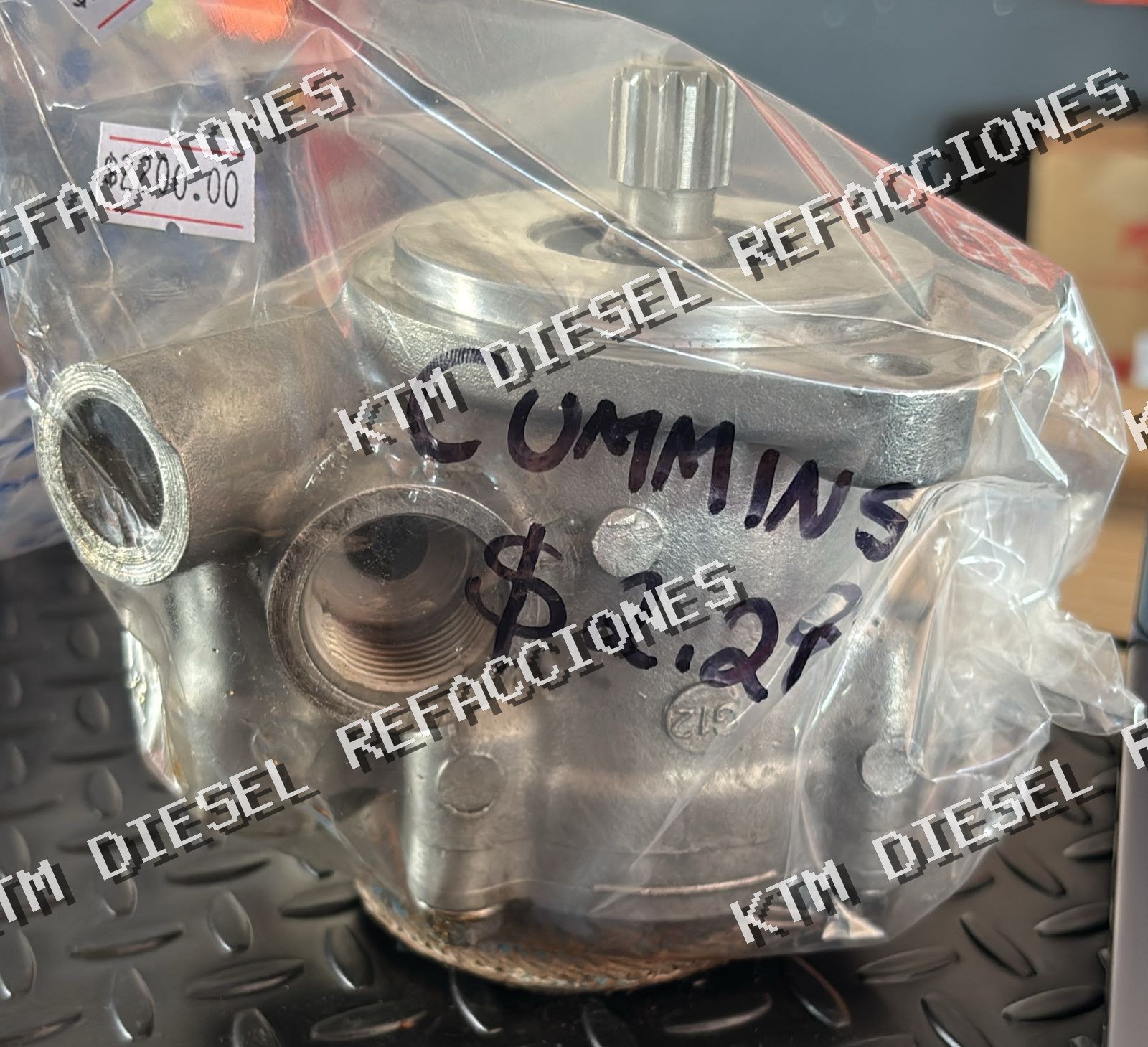 BOMBA DE DIRECCION HIDRAULICA DERECHA SEMINUEVA TRW CUMMINS